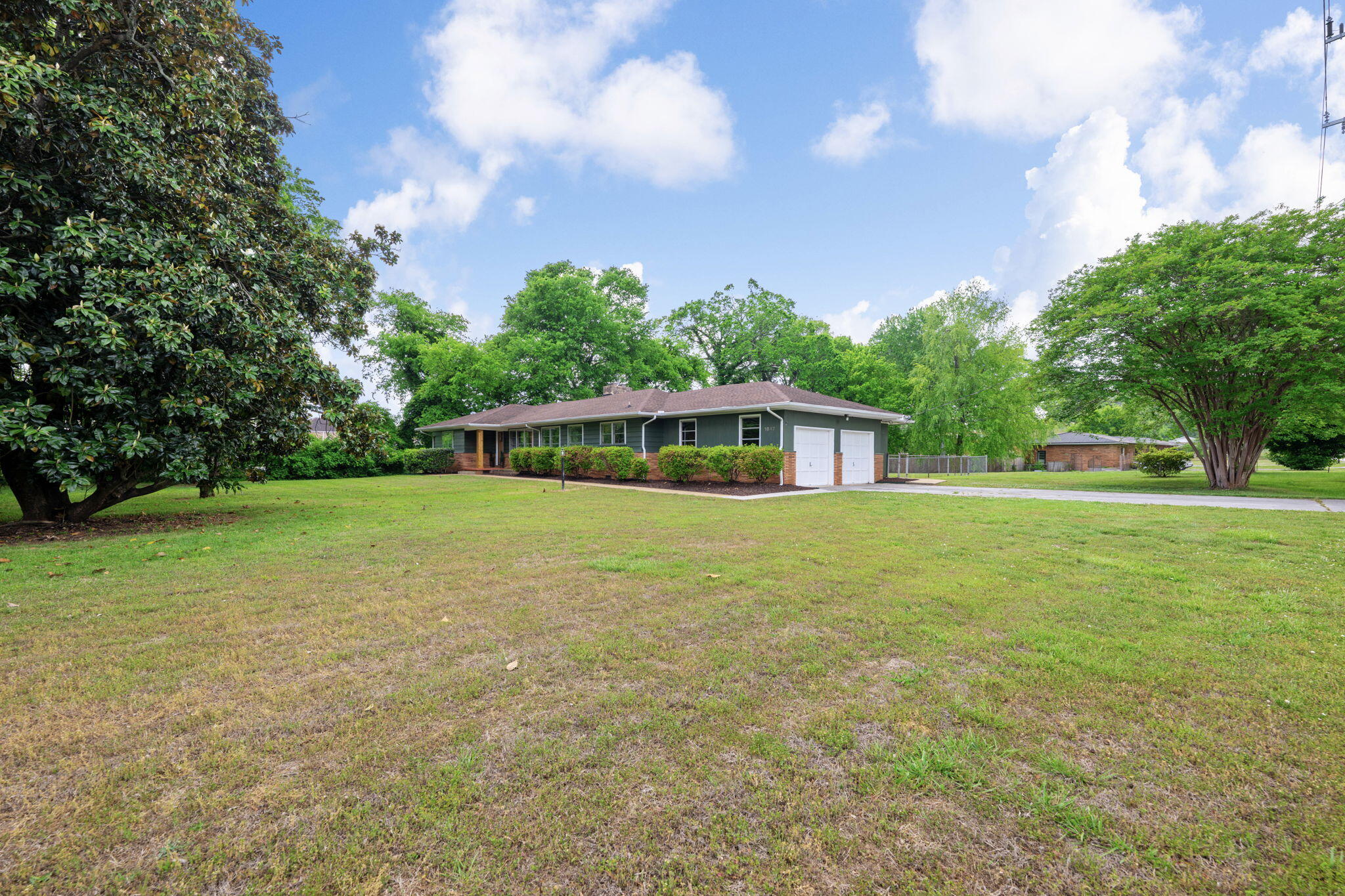 1847 Hickory Valley Road Chattanooga, TN 37421 - Photo 38 of 52 4-web-or-mls-DSC_9245