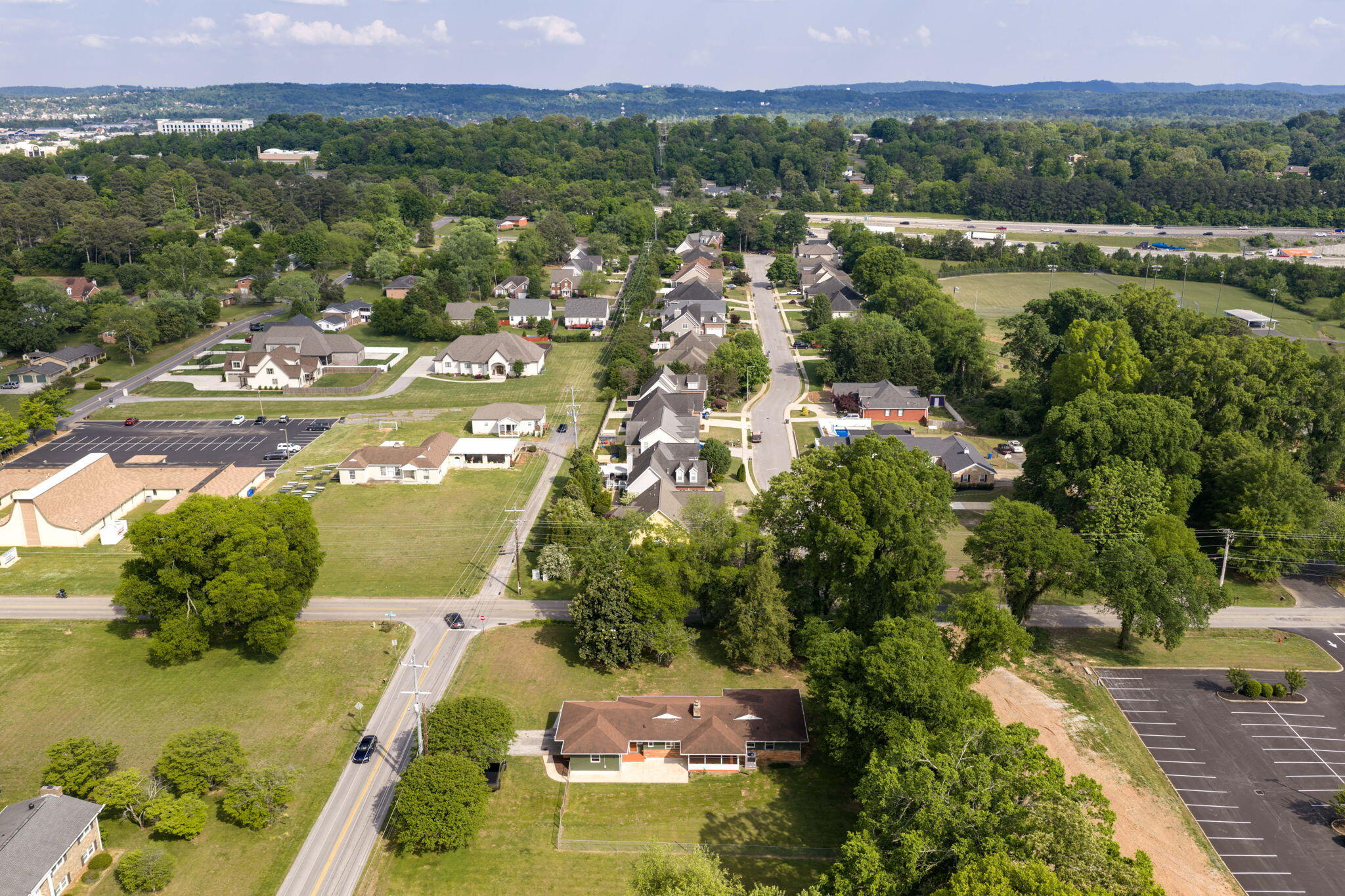 1847 Hickory Valley Road Chattanooga, TN 37421 - Photo 41 of 52 37-web-or-mls-DJI_20260423165100_0020_D-