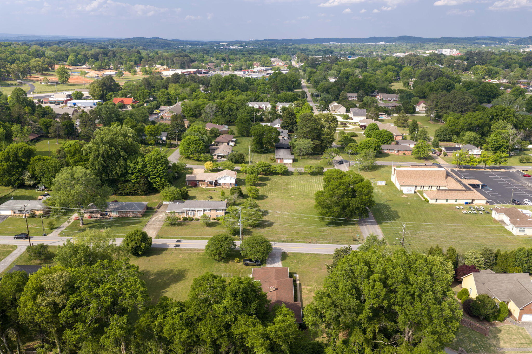 1847 Hickory Valley Road Chattanooga, TN 37421 - Photo 44 of 52 40-web-or-mls-DJI_20260423165122_0022_D-