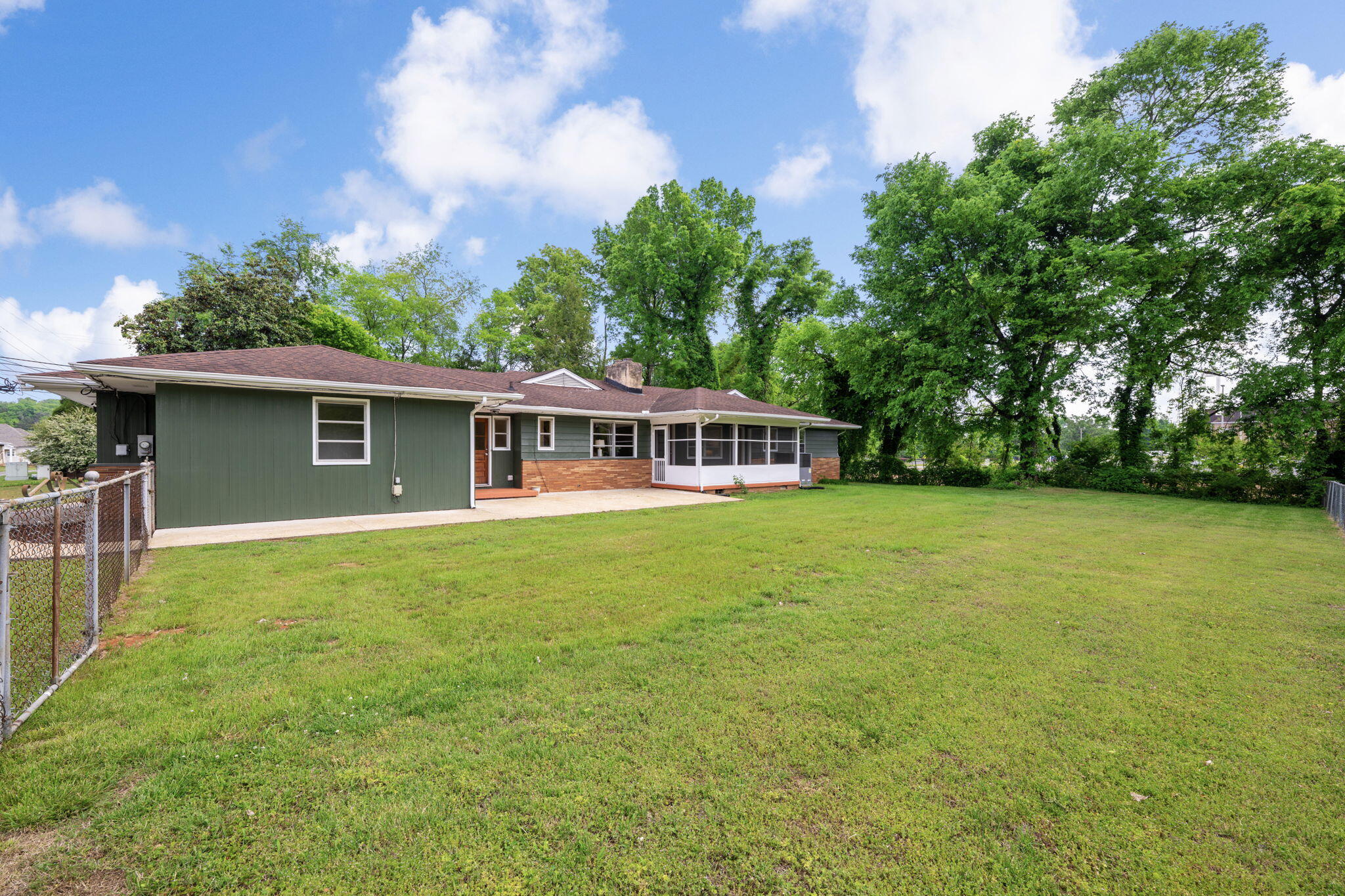 1847 Hickory Valley Road Chattanooga, TN 37421 - Photo 49 of 52 49-web-or-mls-DSC_9252