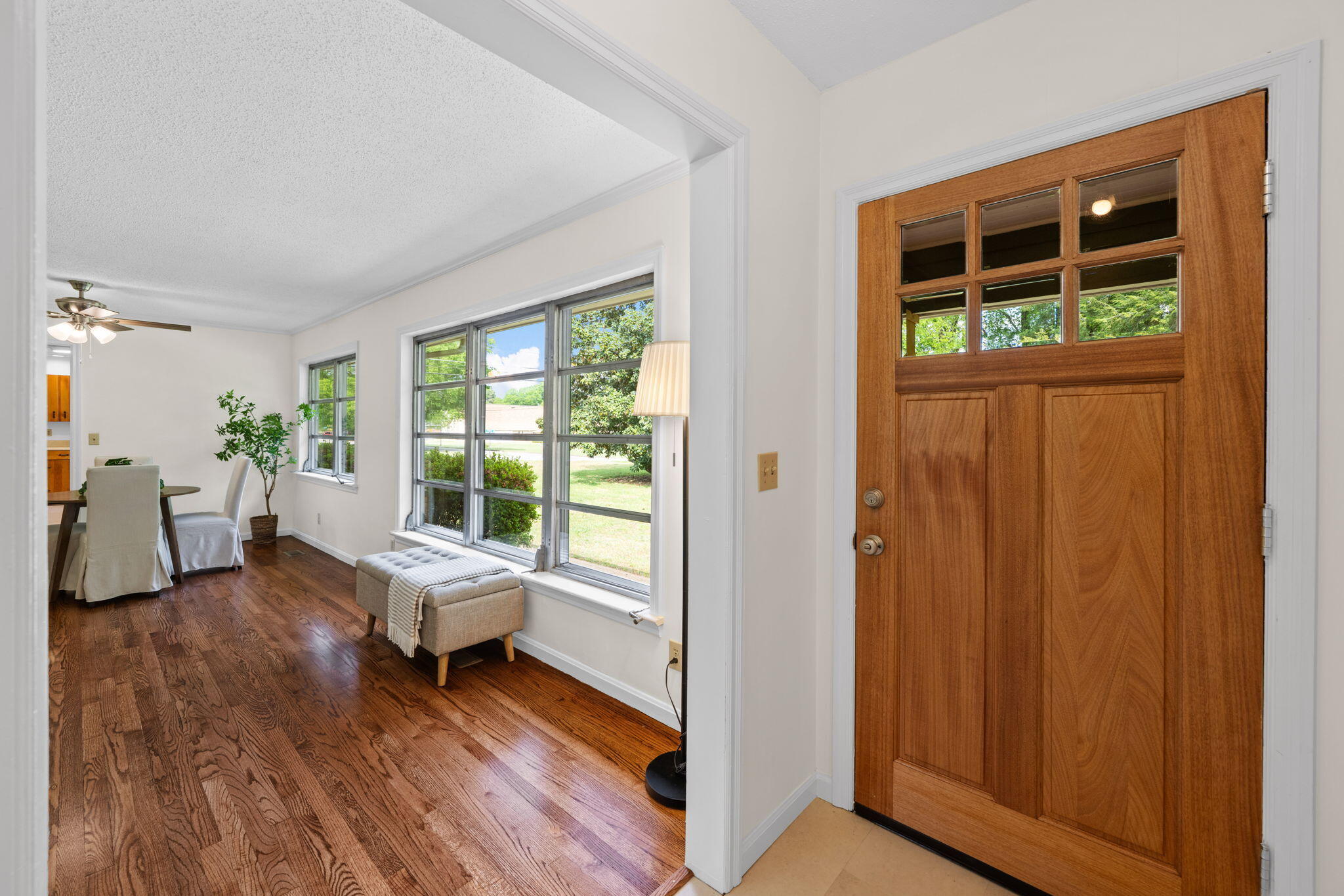1847 Hickory Valley Road Chattanooga, TN 37421 - Photo 5 of 52 13-web-or-mls-DSC_9277