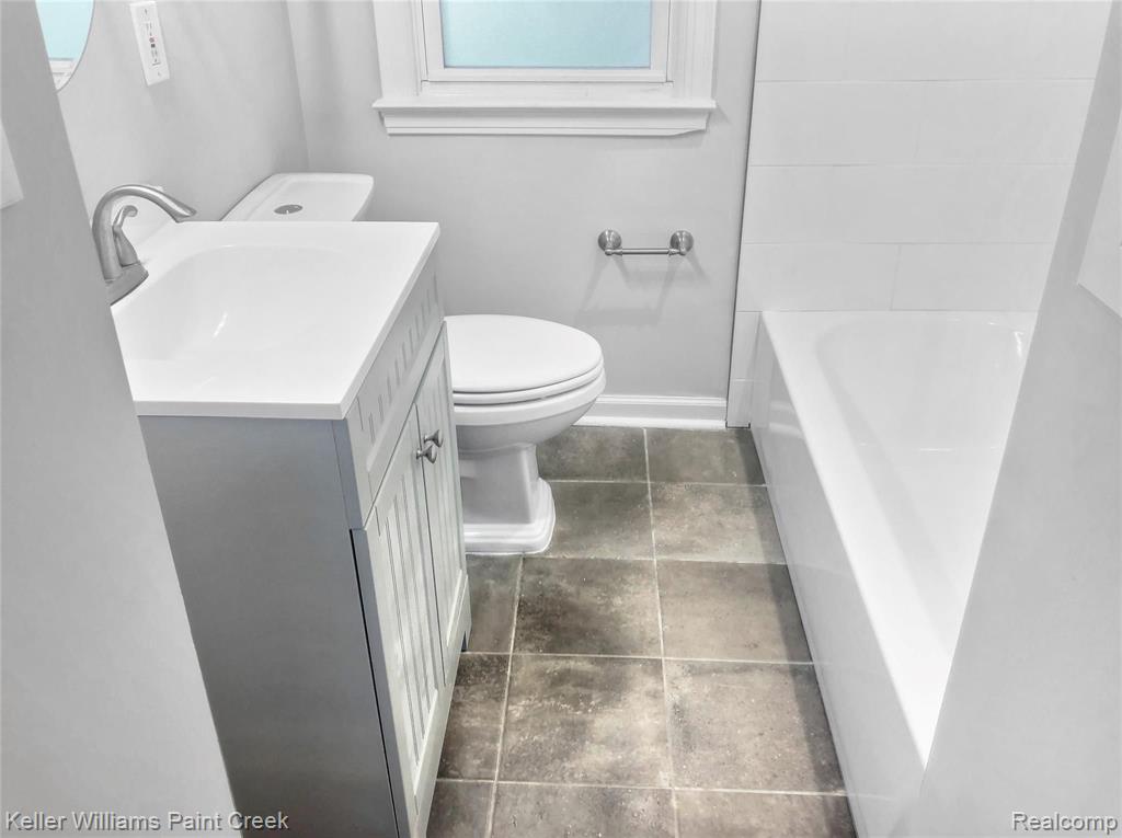 3259 Kenmore Road Berkley, MI 48072 - Photo 9 of 19
