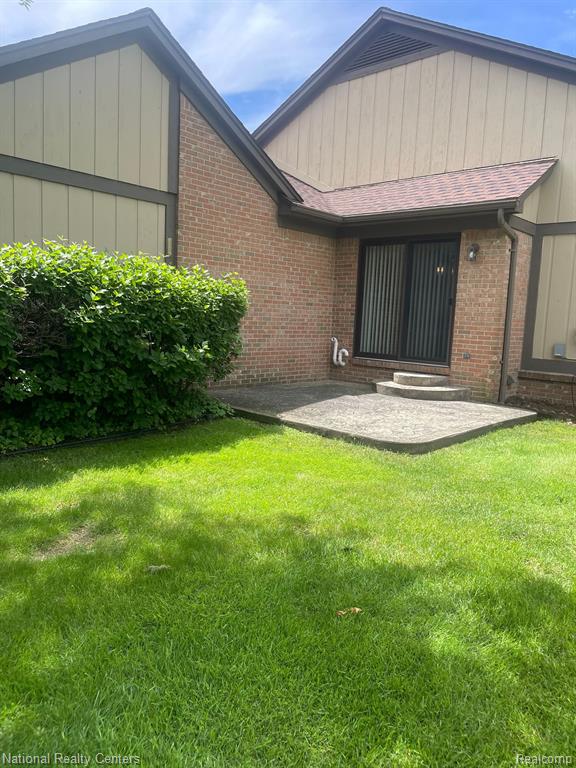 286 Meadow Bridge Drive Rochester Hills, MI 48307 - Photo 34 of 35
