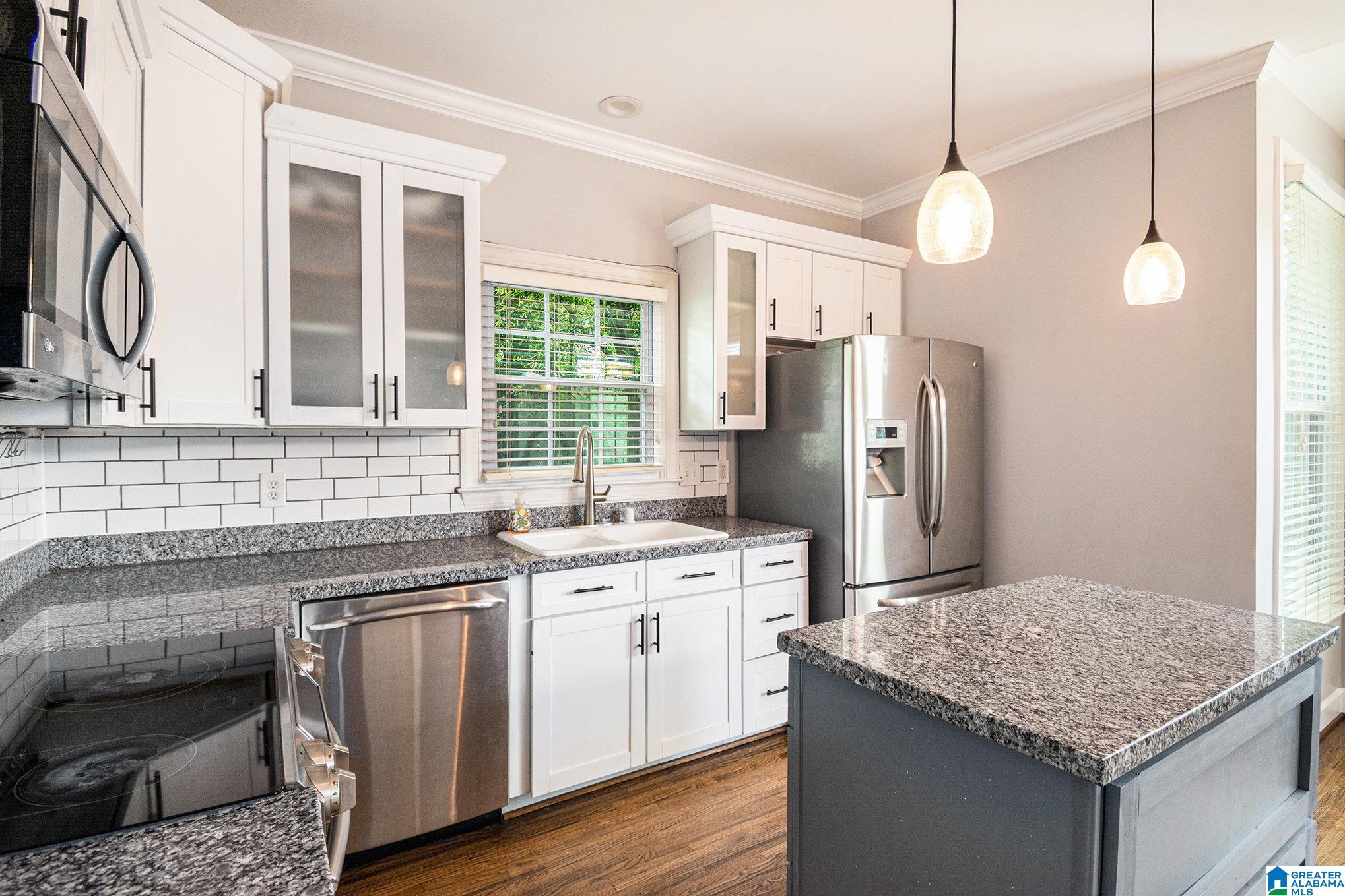 832 Meadow Ridge Lane Birmingham, AL 35242 - Photo 6 of 36