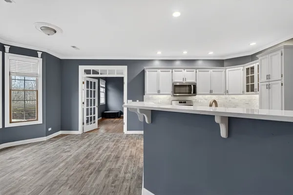 $469,900 | 412 Rainbow Drive, Sleepy Hollow, IL 60118
