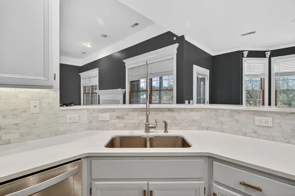 $469,900 | 412 Rainbow Drive, Sleepy Hollow, IL 60118