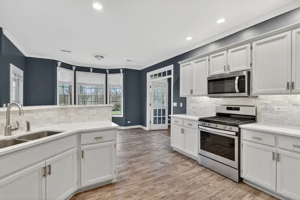 $469,900 | 412 Rainbow Drive, Sleepy Hollow, IL 60118