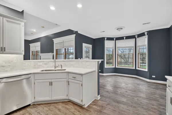 $469,900 | 412 Rainbow Drive, Sleepy Hollow, IL 60118