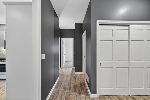$469,900 | 412 Rainbow Drive, Sleepy Hollow, IL 60118