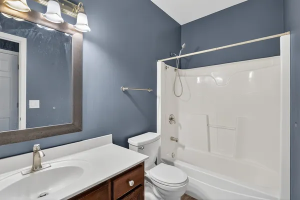 $469,900 | 412 Rainbow Drive, Sleepy Hollow, IL 60118
