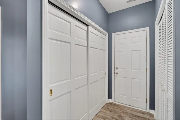 $469,900 | 412 Rainbow Drive, Sleepy Hollow, IL 60118