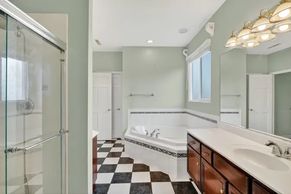 $469,900 | 412 Rainbow Drive, Sleepy Hollow, IL 60118