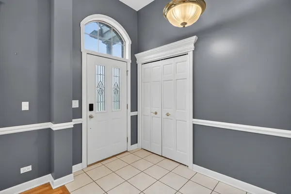$469,900 | 412 Rainbow Drive, Sleepy Hollow, IL 60118
