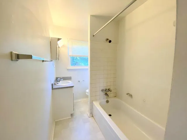 $495,000 | 916 Pyrtle Drive, Unit A B AND C, Salem, VA 24153