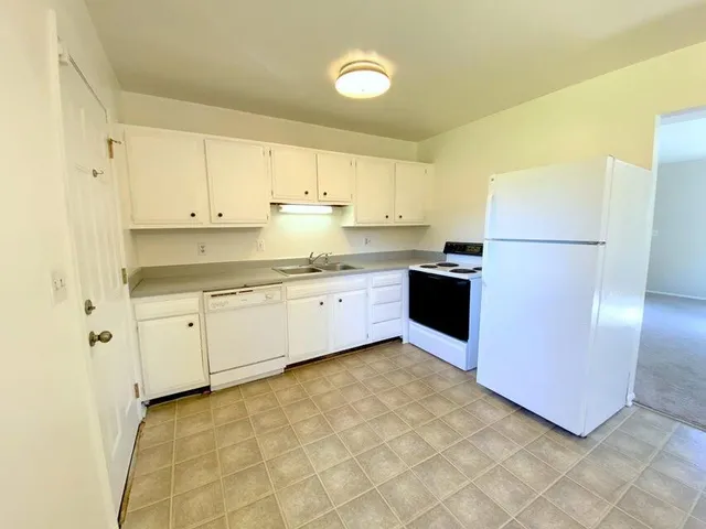 $495,000 | 916 Pyrtle Drive, Unit A B AND C, Salem, VA 24153