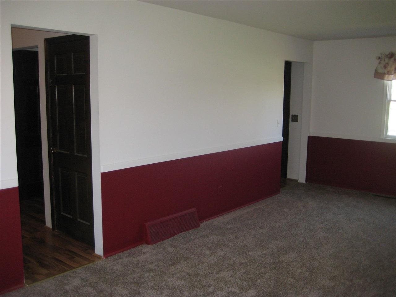 7081 Calkins Road Flint, MI 48532 - Photo 5 of 12 21443834-4.JPG