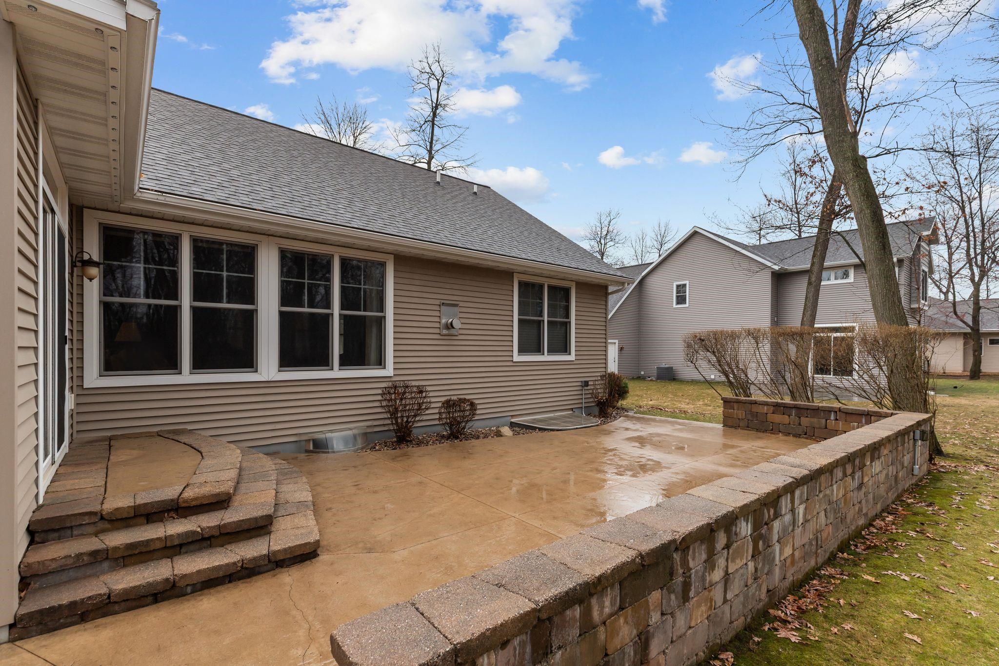 4231 Westview Lane Oshkosh, WI 54904 - Photo 56 of 68