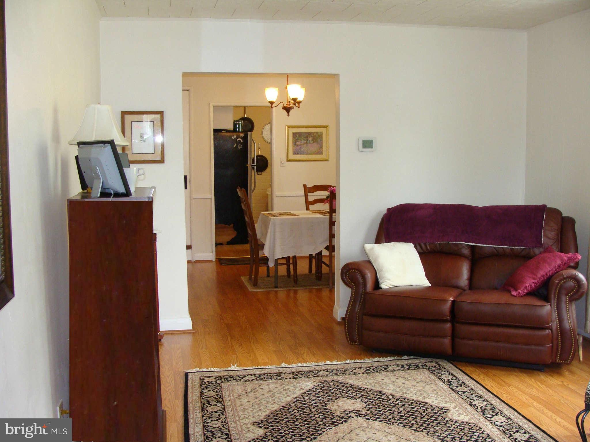 2609 Canterbury Road Baltimore, MD 21234 - Photo 15 of 28 Living Room
