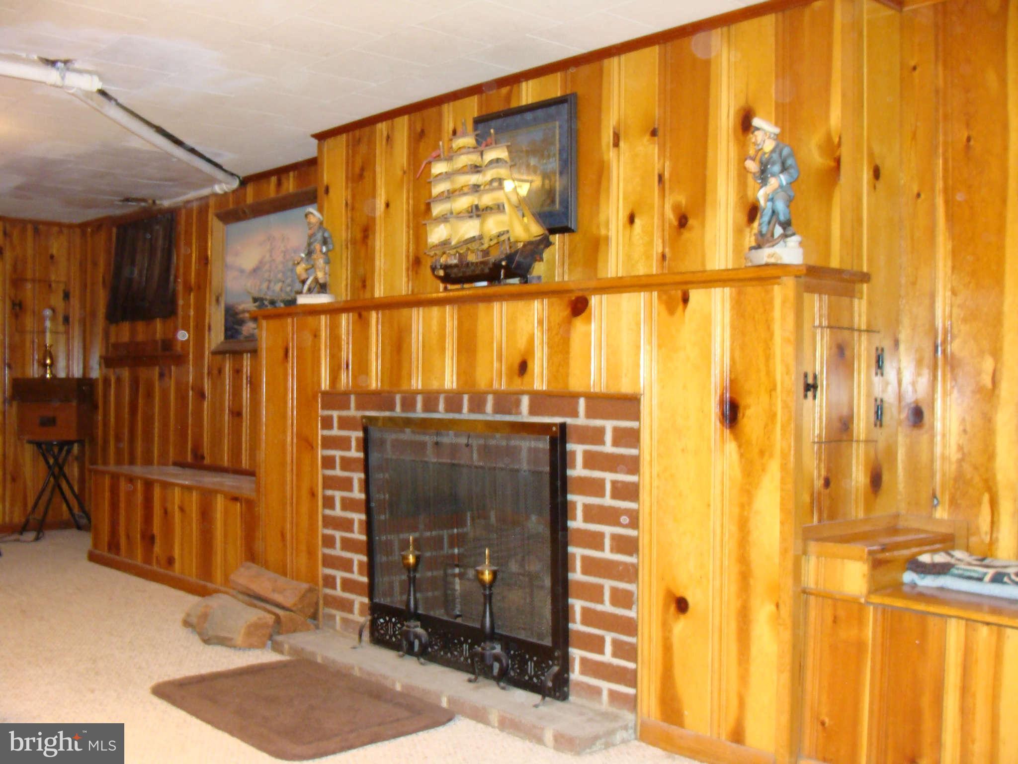 2609 Canterbury Road Baltimore, MD 21234 - Photo 20 of 28 Family Room