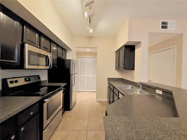 $1,599 | 6029 Westgate Drive, Unit 712, Orlando, FL 32835