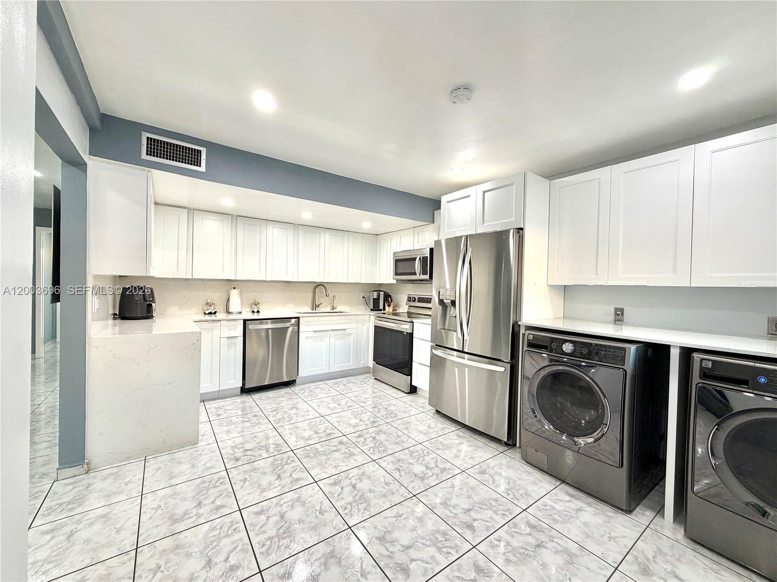 8155 West 9th Court Hialeah, FL 33014 - Photo 11 of 47