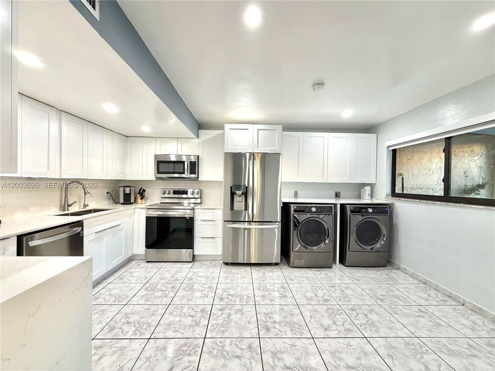 8155 West 9th Court Hialeah, FL 33014 - Photo 13 of 47