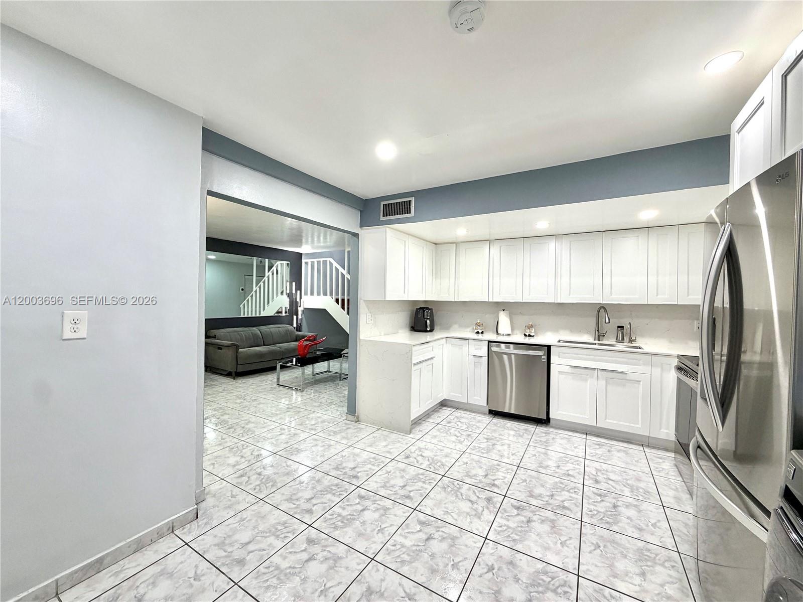 8155 West 9th Court Hialeah, FL 33014 - Photo 15 of 47
