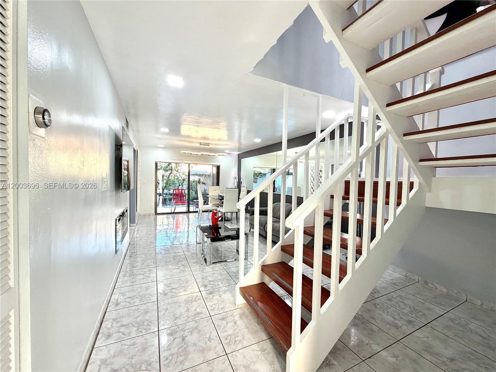 8155 West 9th Court Hialeah, FL 33014 - Photo 6 of 47
