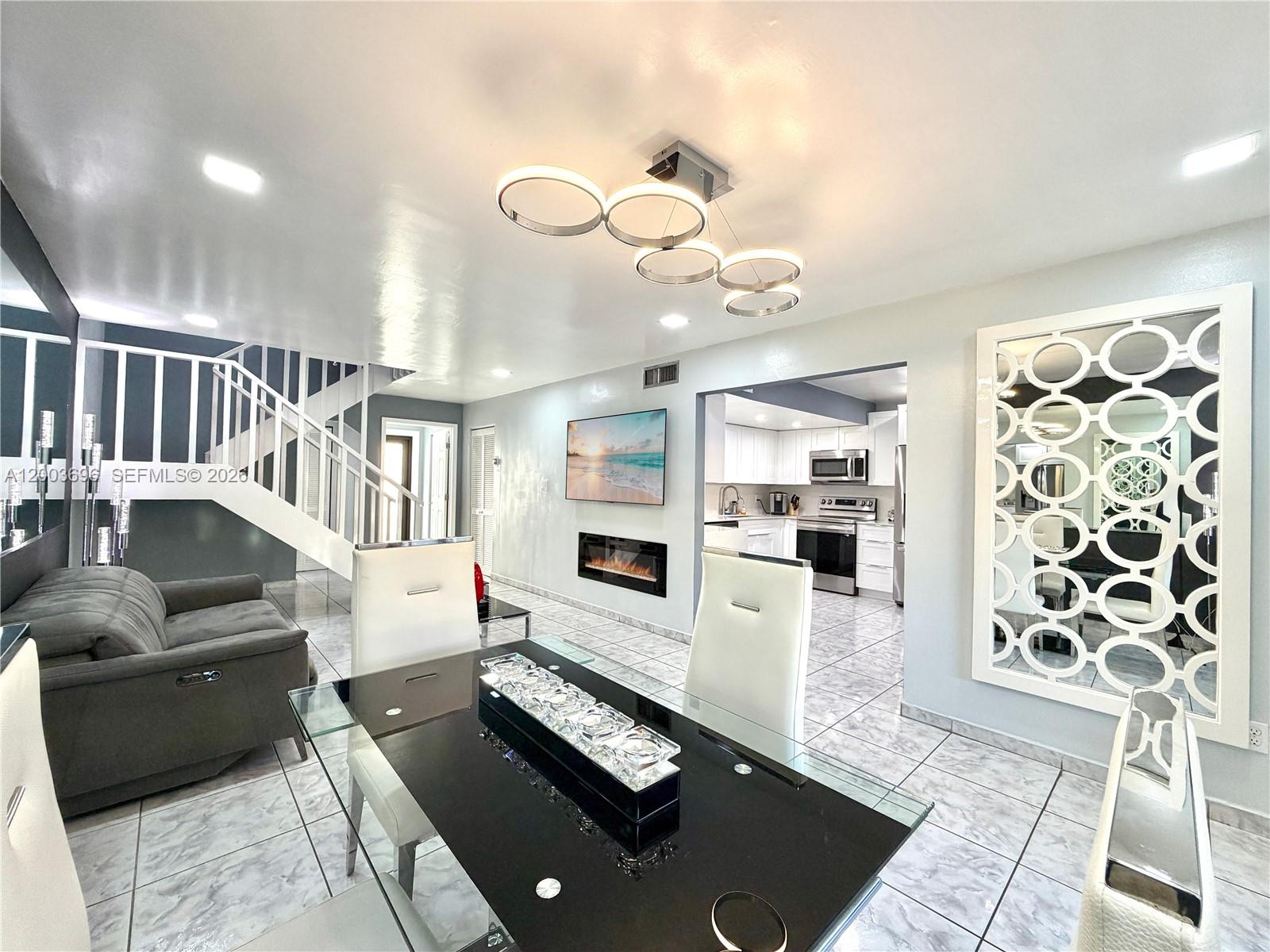 8155 West 9th Court Hialeah, FL 33014 - Photo 8 of 47