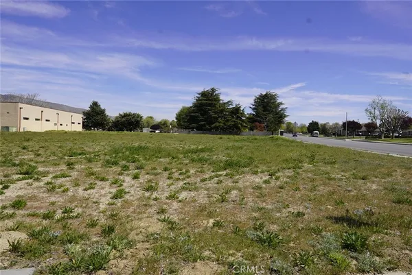 $250,000 | 4 West E Street, Tehachapi, CA 93561