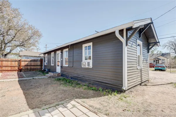 a view of backyard space
