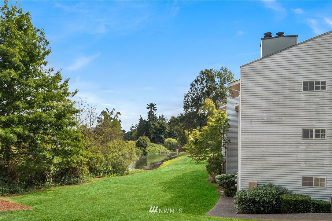 10822 East Riverside Drive, Unit A101 Bothell, WA 98011 - Photo 21 of 22