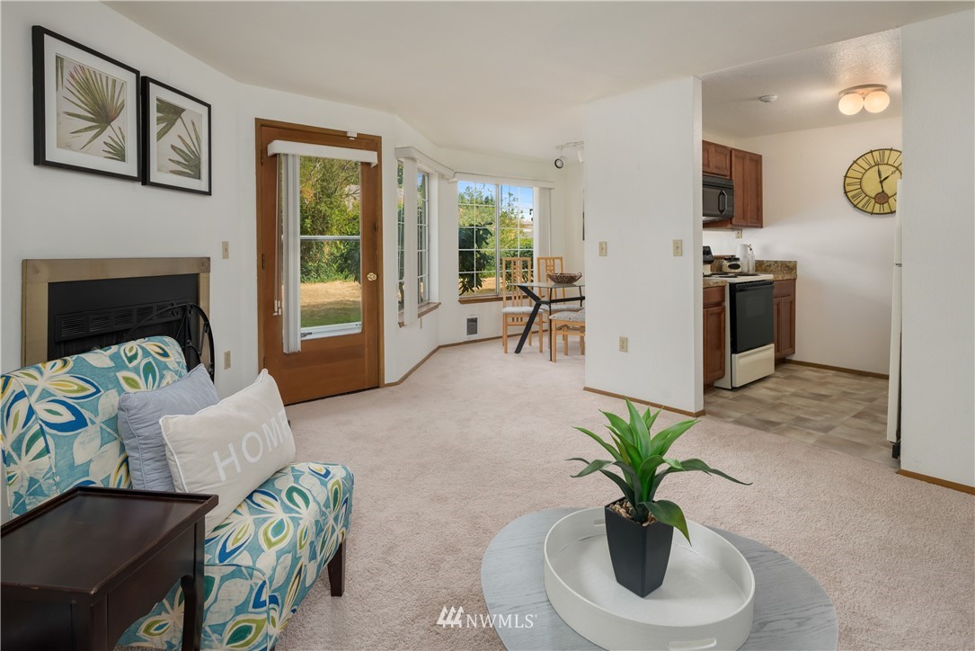 10822 East Riverside Drive, Unit A101 Bothell, WA 98011 - Photo 4 of 22