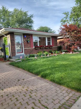 $485,000 | 2176 North Westmoreland Drive, Palatine, IL 60074