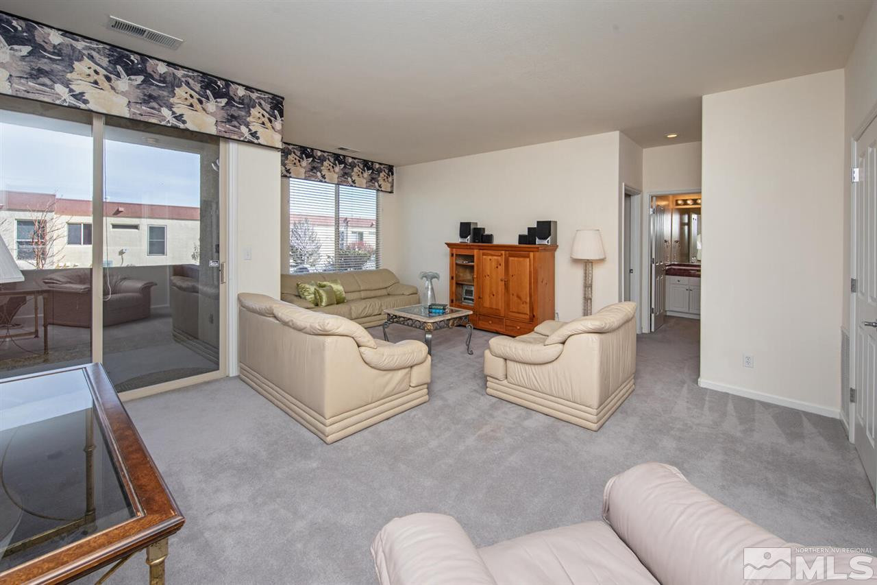 3345 Skyline Boulevard Reno, NV 89509 - Photo 22 of 38 a living room with furniture