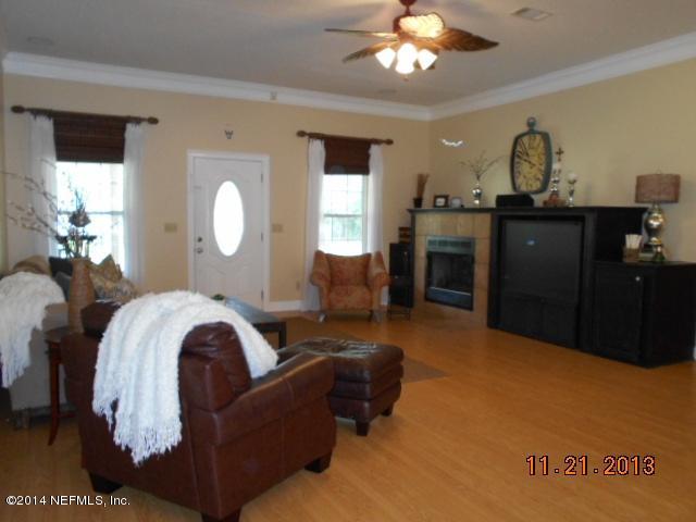 1116 Regis Road Jacksonville, FL 32218 - Photo 5 of 49 05 family room