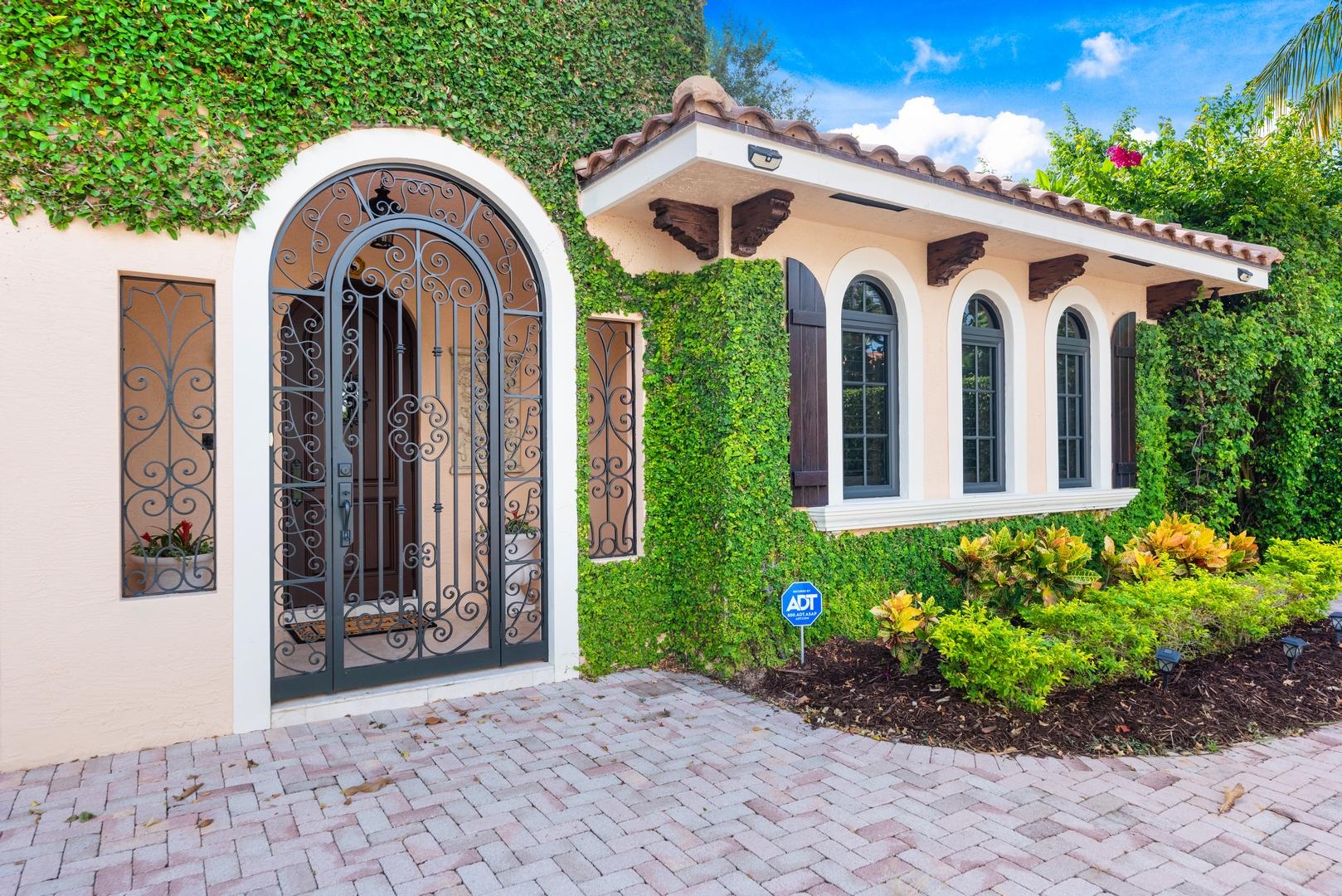 340 Northeast Spanish Trail Boca Raton, FL 33432 - Photo 9 of 58 _DSC2301 (Copy)