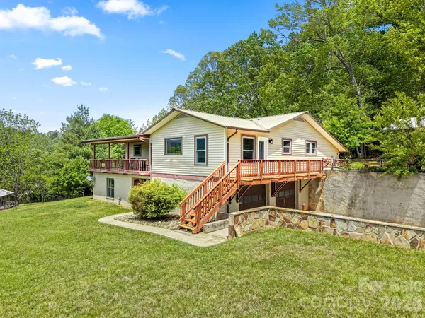 $650,000 | 208 Quail Ridge Trail, Franklin, NC 28734