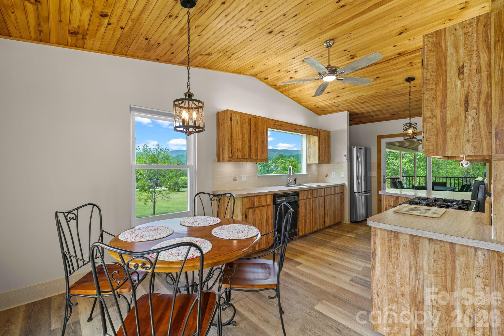 208 Quail Ridge Trail Franklin, NC 28734 - Photo 2 of 45