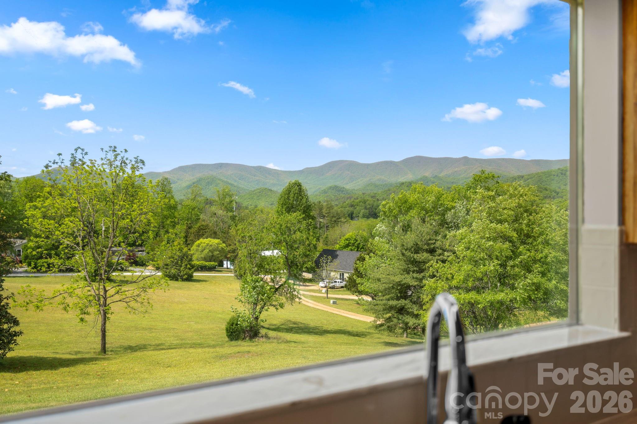 208 Quail Ridge Trail Franklin, NC 28734 - Photo 3 of 45