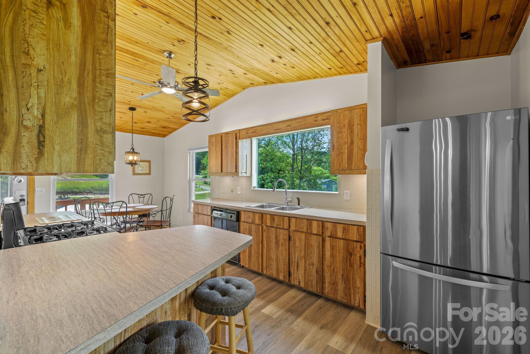 208 Quail Ridge Trail Franklin, NC 28734 - Photo 6 of 45