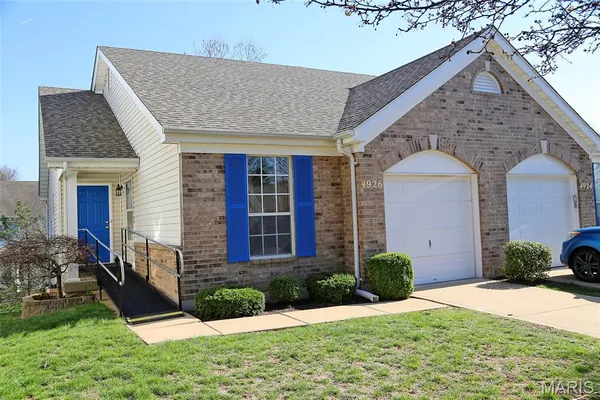 $224,900 | 4926 Hurstborough Court, Hazelwood, MO 63042