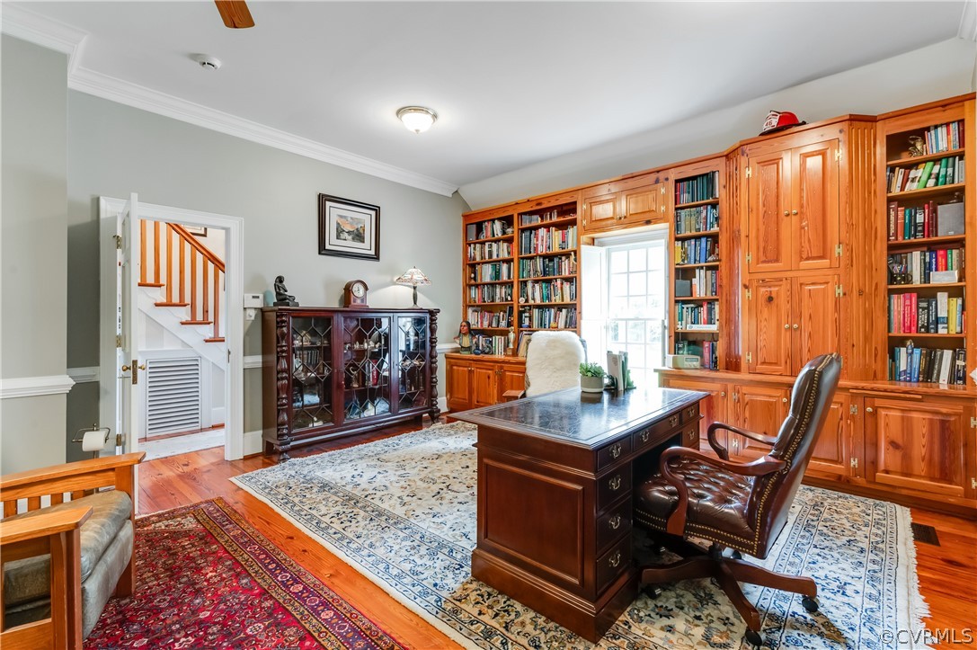 1290 Johns Road Carson, VA 23830 - Photo 16 of 48 a living room with furniture and a flat screen tv