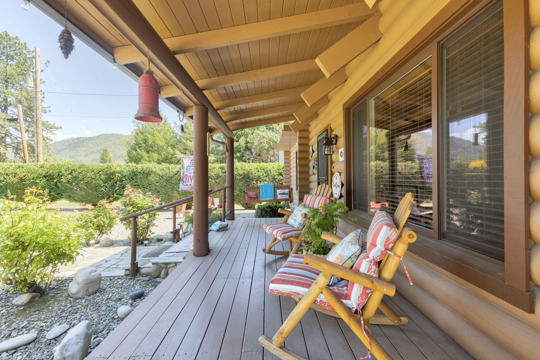 8110 New Hope Road Grants Pass, OR 97527 - Photo 6 of 80 27-web-or-mls-8110-new-hope-rd