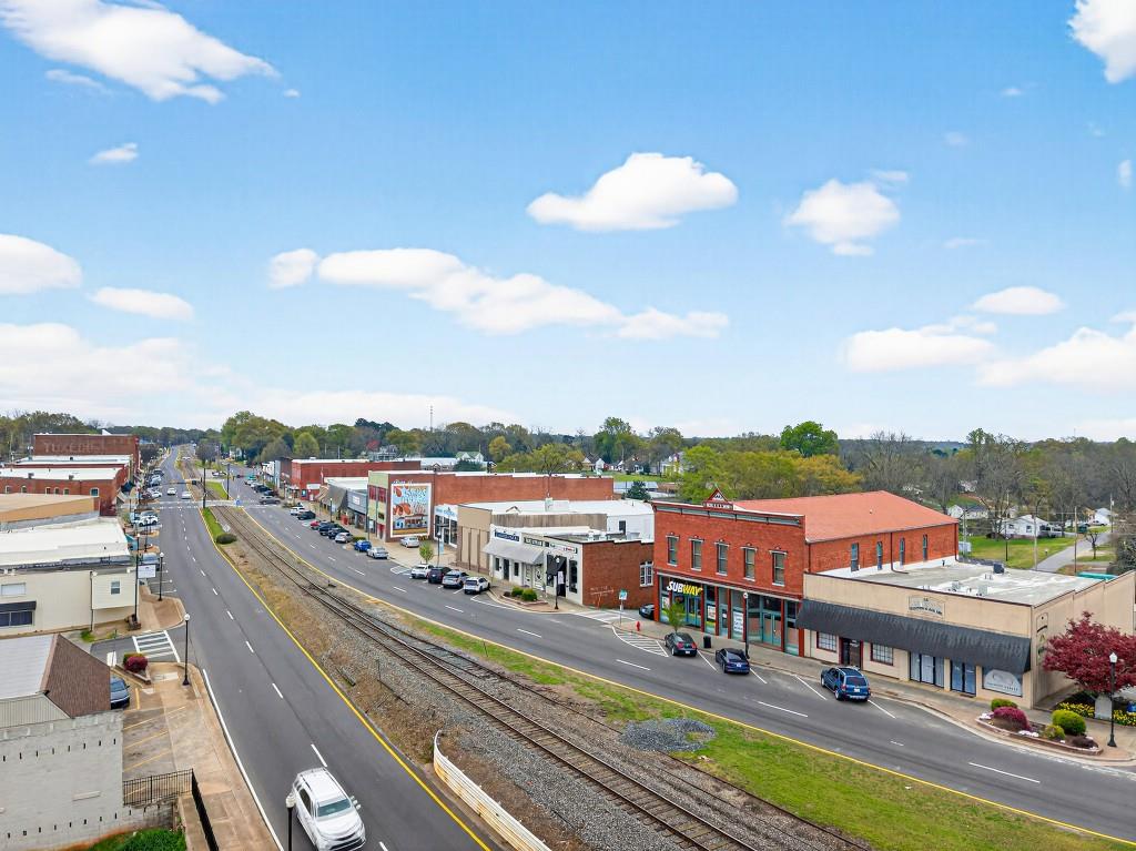 530 Madison Street Commerce, GA 30529 - Photo 16 of 27