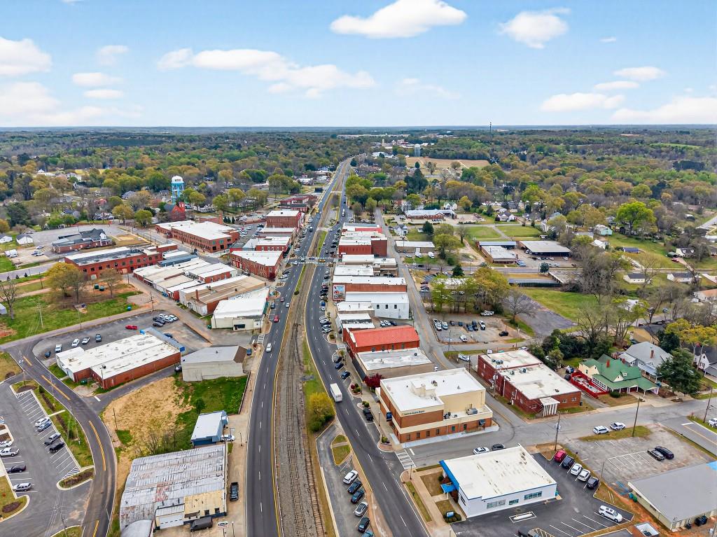 530 Madison Street Commerce, GA 30529 - Photo 17 of 27