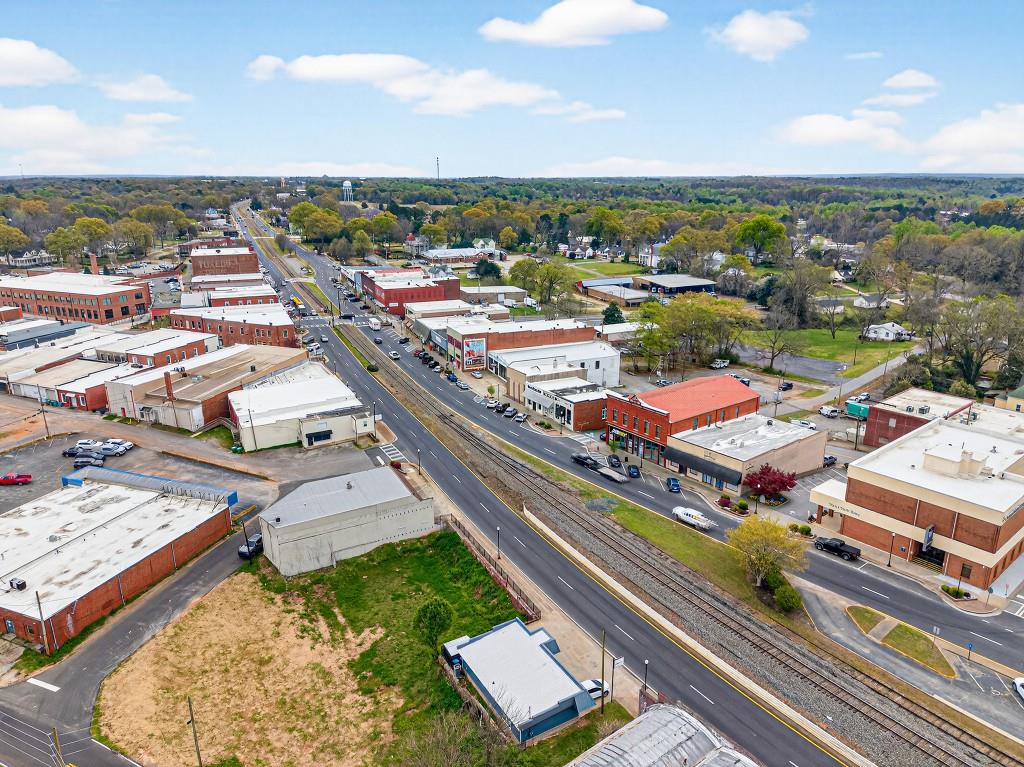 530 Madison Street Commerce, GA 30529 - Photo 18 of 27