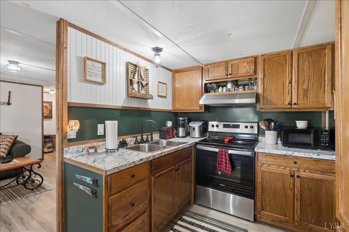 1606 Mt Calvary Road Brookneal, VA 24528 - Photo 7 of 43