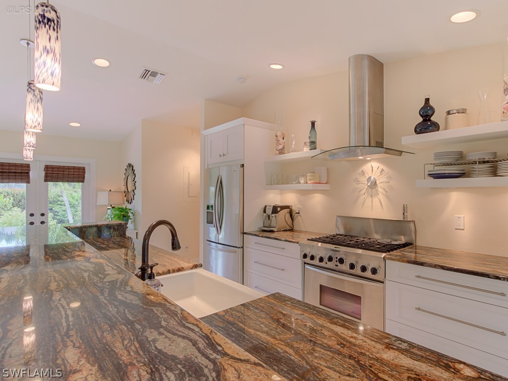 1058 Fish Crow Road Sanibel, FL 33957 - Photo 1 of 25 Gallery Image 1