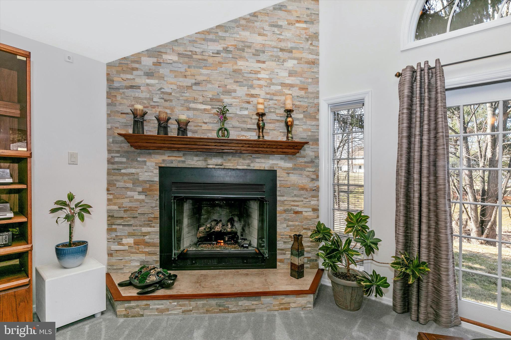 3113 Hayes Road Norristown, PA 19403 - Photo 4 of 36 Gas fireplace